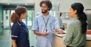 Nurses must move to band 6 after preceptorship, says RCN